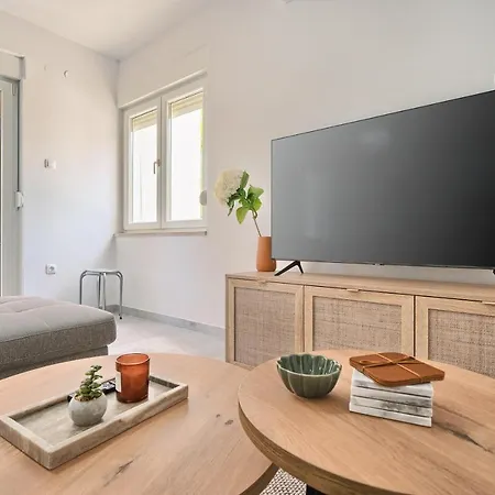 Apartment Adriatic Retreat Meje, 4 Min Walk To The Split