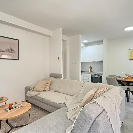 Adriatic Retreat Meje, 4 Min Walk To The Apartment Split