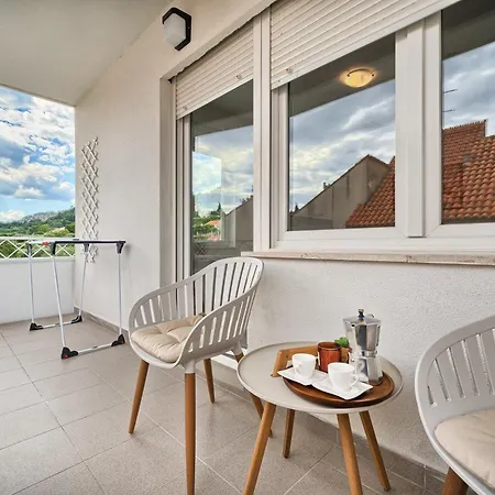 Adriatic Retreat Meje, 4 Min Walk To The Apartment Split