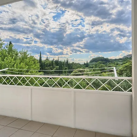 Adriatic Retreat Meje, 4 Min Walk To The Apartment Split