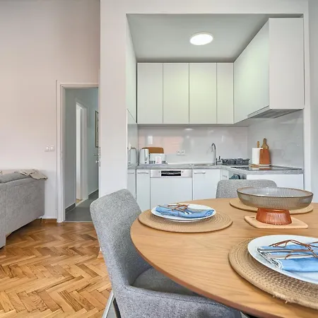 Adriatic Retreat Meje, 4 Min Walk To The Apartment Split